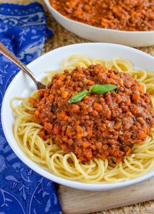 Meat-free lentil bolognese